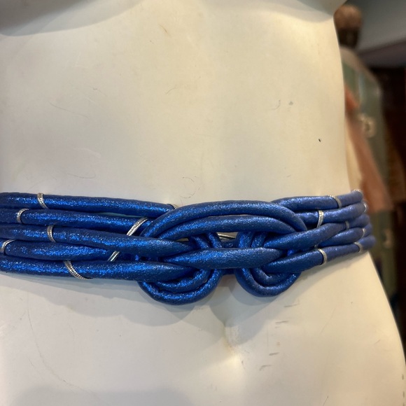 80s Metallic Blue Belt - Picture 3 of 7